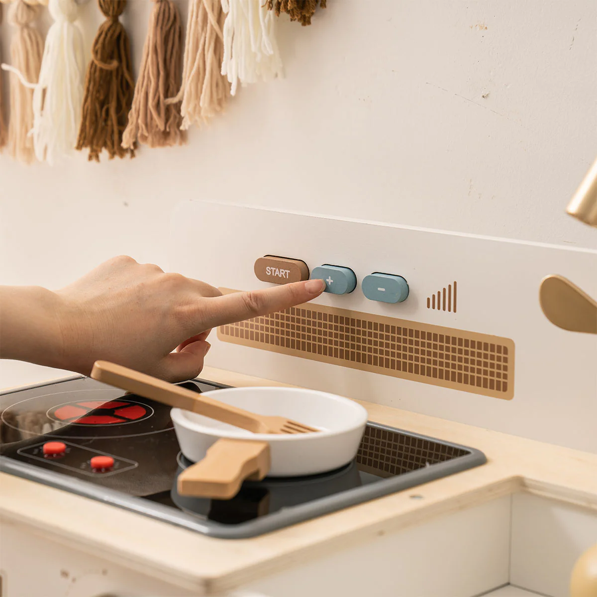 ROBUD Montessori Wooden Play Kitchen - Image 6