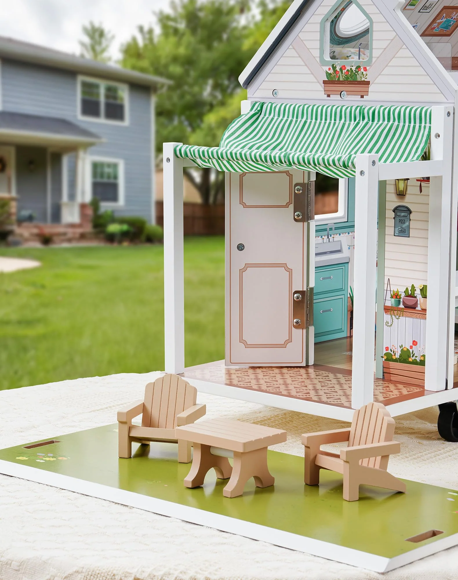 ROBUD Wooden Realistic Camper Van Dollhouse - Image 3