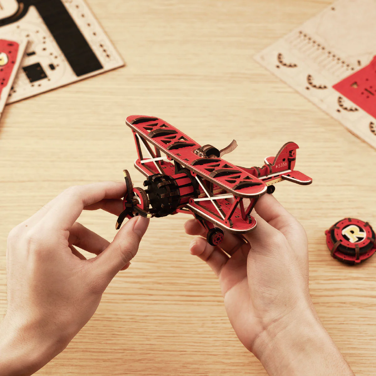 ROKR Sky Captain Pendulum Balance Toy 3D Puzzle MCD01 - Image 4