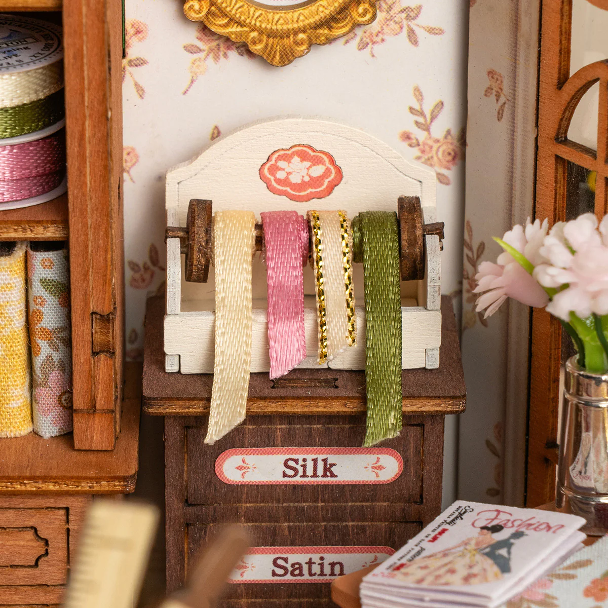 Rolife Elsa's Tailoring DIY Miniature House DG178 - Image 6